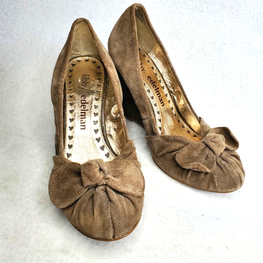 Libby Edelman Sz 7 Taupe Leather Wedge Heels